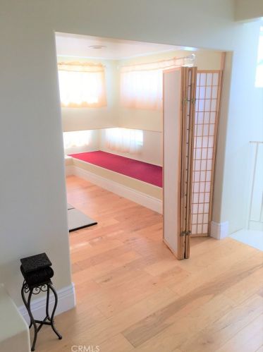 10026 Mattock Ave, Downey CA  90240-3529 exterior