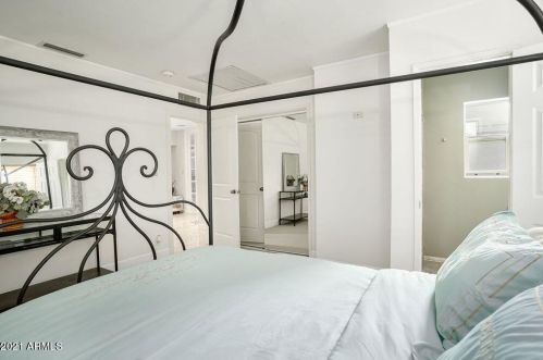 7210 17 Ave, Phoenix AZ 85027-5307 exterior