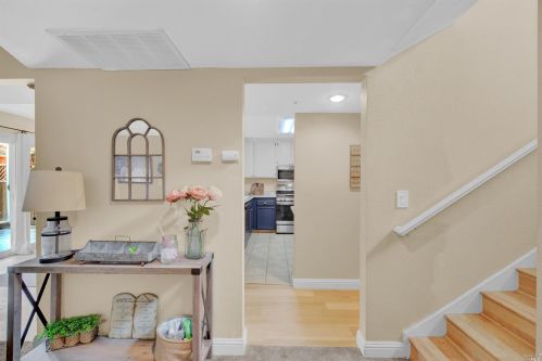 1718 Lindo St, Benicia CA  94510-2338 exterior