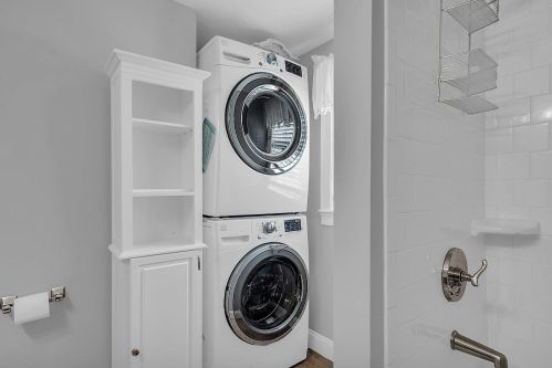 74 Millville St, Salem NH  03079-2620 exterior