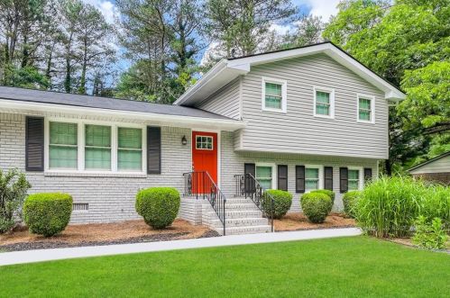 4795 Fairforest Dr, Stone Mountain GA  30088-1018 exterior