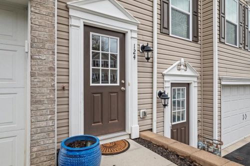 124 Rylie Dr, Harmony, PA 16037