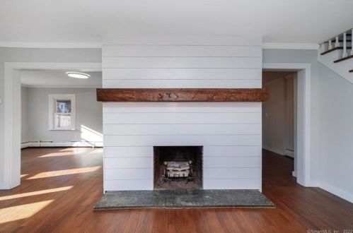 150 Summit St, Bridgeport CT  06606-4839 exterior