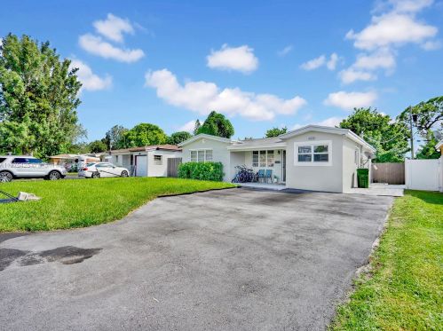 6930 12th St, Hollywood, FL 33023-2002