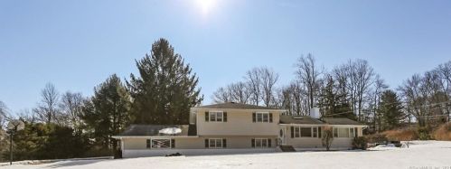 2 Advocate Pl, Danbury, CT 06810-7210