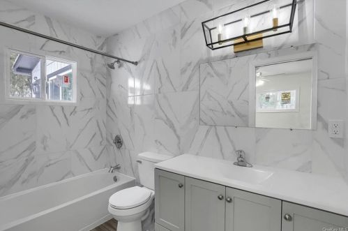 12 Mona Lisa Ln, Warwick NY  10990-2654 exterior