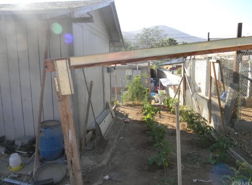 3528 Valley Way, Riverside CA  92509-1447 exterior