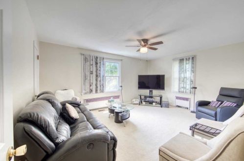 21 Mount Hope Rd, Mahopac NY  10541-1642 exterior