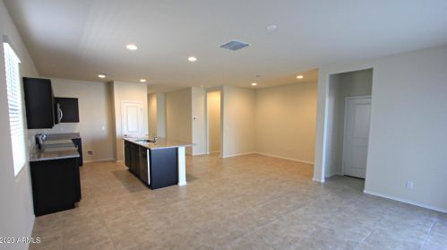 1062 Chimes Tower Dr, Casa Grande AZ  85122 exterior