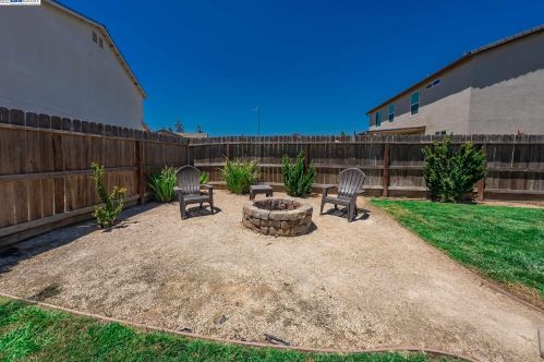 5792 Kerckhoff Ave, Fresno CA  93727-3475 exterior