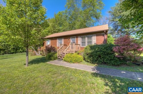 2475 Ridge Rd, Bybee, VA 22963-4008