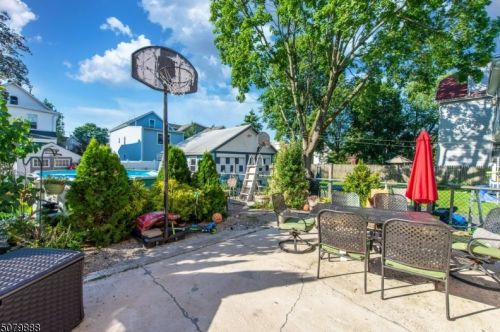 24 Olive St, Bloomfield NJ  07003-3209 exterior