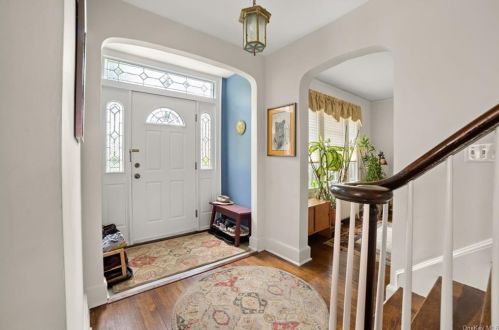 41 President St, New Rochelle, NY 10801-1810