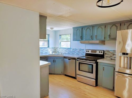 1020 Canopy Ln, Moore Haven FL  33471-5602 exterior