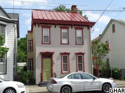 511 Bedford St, Carlisle, PA 17013-1914