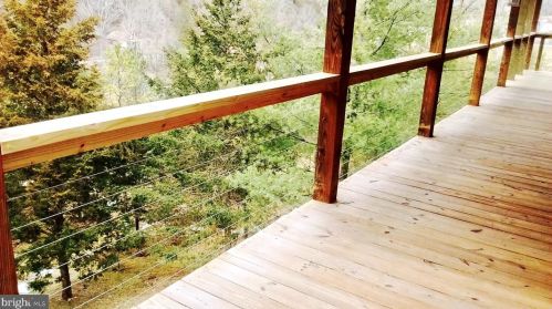 170 Wildlife Dr, Lost City WV  26810-8425 exterior