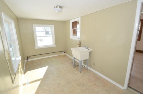 25011 Loomis Rd, Waterford WI  53185-1419 exterior