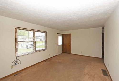 22 Fearn Ave, Mount Vernon, OH 43050-1112