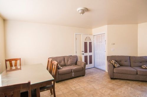 504 Pear St, Compton CA  90222-3549 exterior