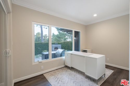 1732 Bonita Vista Dr, La Canada CA  91011-1614 exterior