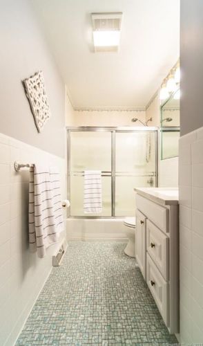 253 Oak Ridge Dr, Middletown CT  06457-1919 exterior