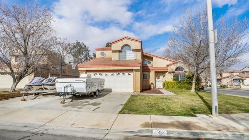 1317 Langhorn St, Lancaster, CA 93535-1116