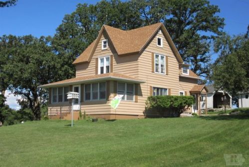 2445 305th St, Ventura, IA 50482-8507