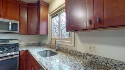 29 Lexington Ave, Waterbury CT  06710-1435 exterior