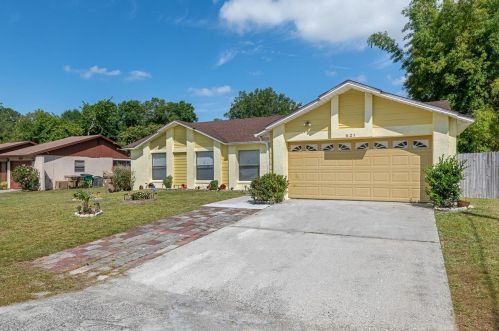 821 Del Prado Dr, Kissimmee, FL 34758-3246
