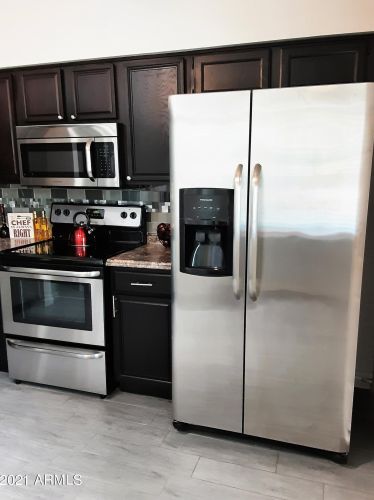 4752 14th St, Phoenix AZ  85014-3798 exterior