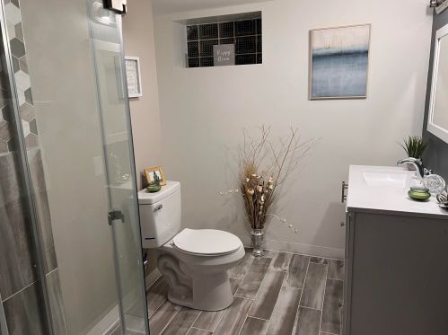 2576 45, Milwaukee WI 53219-3204 exterior