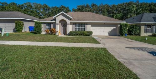 3850 Bayshore Cir, Tavares, FL 32778-9467