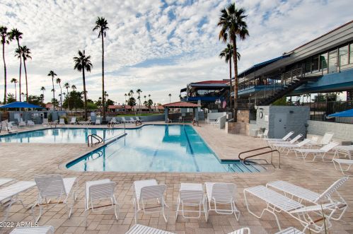 6233 Pinehurst Dr, Chandler AZ  85249-4038 exterior