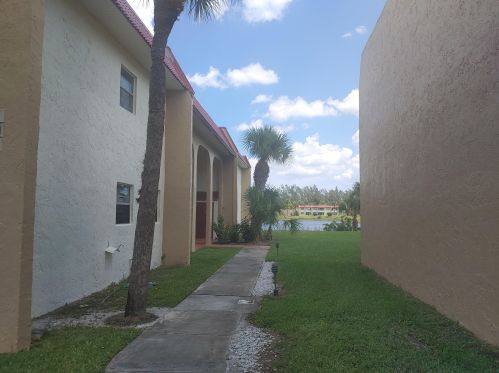101 Lake Frances Dr, West Palm Beach, FL 33411-2348