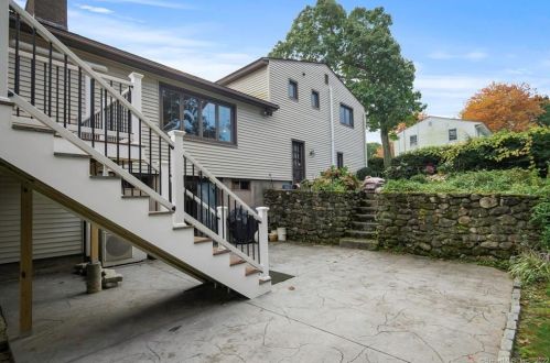 226 Juniper Ridge Dr, Waterbury CT  06708-1912 exterior