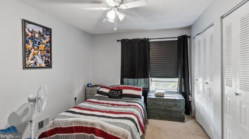 16 Willow Ct, Trenton NJ  08619-4626 exterior