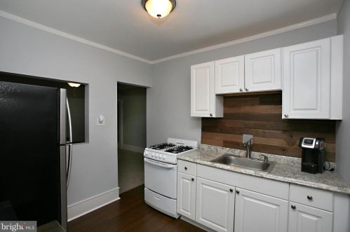 20 Haddon Ave, Camden, NJ 08107-1430