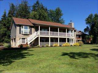 5840 Cardinal Rd, Mayville, NY 14757-9680