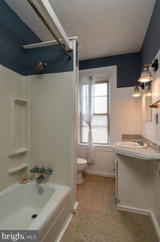 632 Poplar St, Lancaster PA  17603-5505 exterior