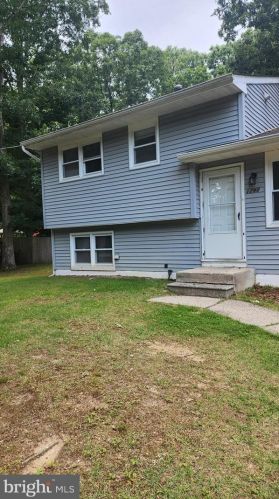 1290 Old Lake Rd, Newfield, NJ 08344-9127