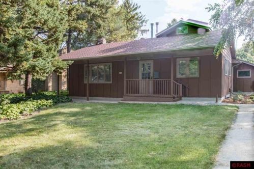 330 Floral Ave, Mankato, MN 56001-4009