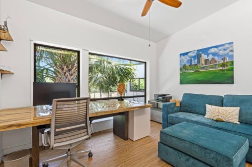 1101 Cyn Edge Dr, Austin TX 78733-2005 exterior