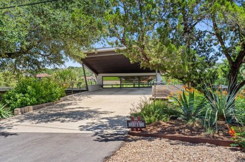 1101 Cyn Edge Dr, Austin TX 78733-2005 exterior