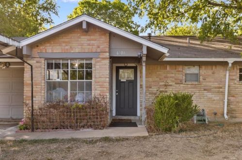 6908 Cherrydale Dr, Austin TX 78745-5344 exterior