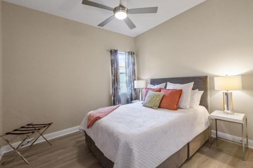 12432 Cardinal Flower Dr, Austin TX 78739 exterior