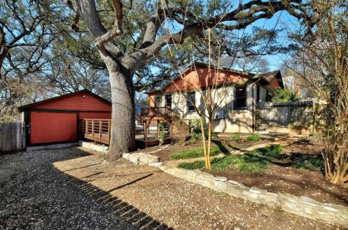 2201 De Verne St, Austin TX 78704-3929 exterior