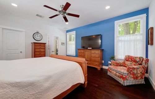 2003 Alegria Rd, Austin TX 78757-3219 exterior