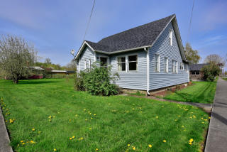 146 Front St, Clearbrook, WA 98295-9601