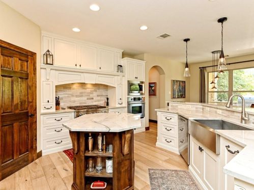 1501 Cyn Edge Dr, Austin TX 78733-2000 exterior