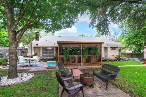 9806 Cottle Dr, Austin TX 78753-4305 exterior